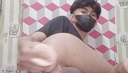 Anal big dildo penetrasi