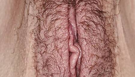 I jerk off my hairy pussy in front of my lover for my man, I wet, I cum, clit orgasm