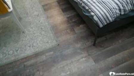 Amateur model gets a dick in her mouth