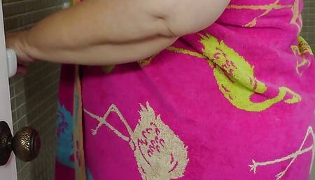 Big Ass Horny SSBBW Blonde Taking Shower & Twerking Big Booty, Showing Big Juicy Wet Pussy