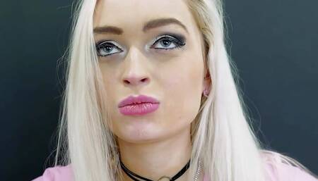 Anal Freak Blondie Starlette Storm DPd By A Dick And A Toy
