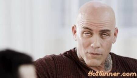 Curvy blondie gets jizzed during hardcore