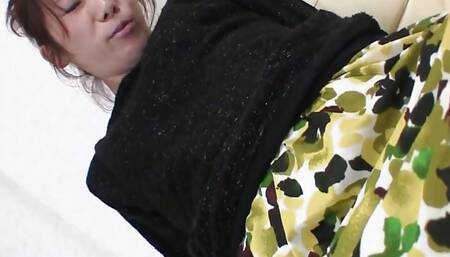 Sex expert MILF Mizuki Tsukamoto a slut born in Asia with a lot of hair on her pussy wants to enjoy a hard cock