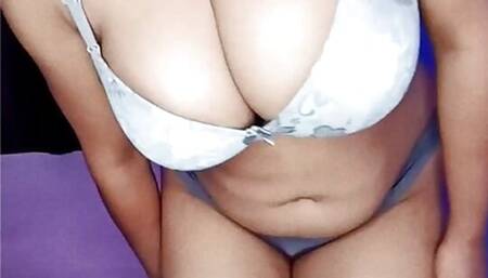 Desi shruti bhabhi teasing with her big boobs and huge ass