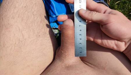 VERY SMALL COCK IS MAXIMUM INCREASED. MASTURBATION IN NATURE