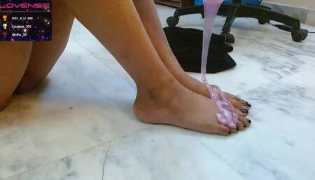 Feet Play