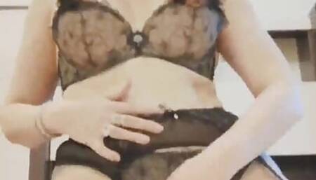 MILF IN RED LINGERIE MASTURBATES