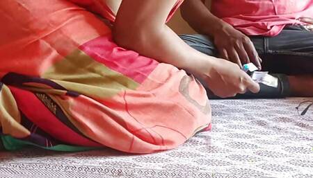 Horny Wife Priya Ne Makan malik Ko Kiraye Ke Badle Chut Chode Ko Di