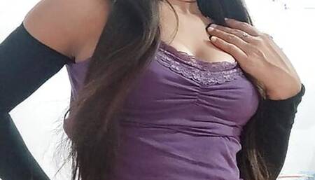 Indian girl show his boobs on video call
