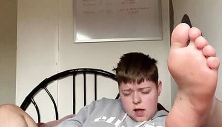 Trans boy Alexander foot fetish