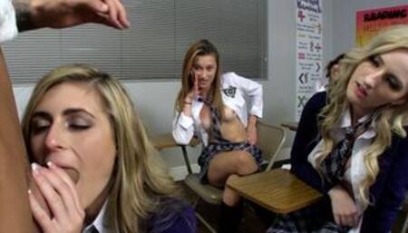 Horny students learned to suck a dick