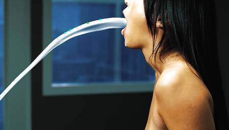 FULLY CREAMPIED AND BUKKAKED - Aliens fuck hot chicks