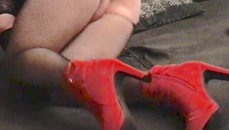 Fat ass sissy showing off playing with herself