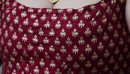 Ruko Mai Apne Gaand Ka Chhed Dikhati Hu