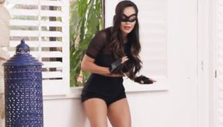 Nicolette Saves The World: Part 1 Sex Tape With Daisy Marie, Nicolette Shea - Brazzers Official