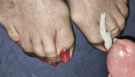 Cum on Red toes with ring in black pantyhose