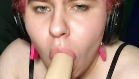 Young FTM Keith Kocklet deepthroats dildo