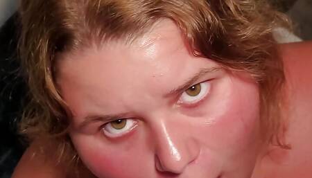 Massive cumshot for a tanned chubby hottie in the shower