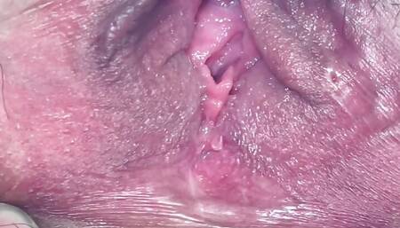 My wet open pussy play with Satisfyer!
