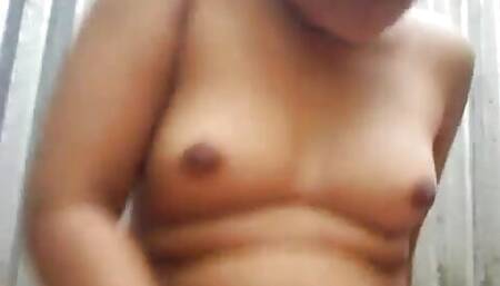 VILLAGE GIRL SUMAIYA MASTERBATING