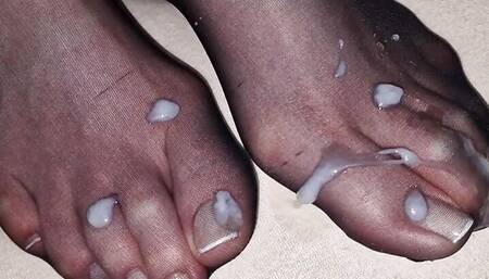 Cum on perfect france toenails black nylon feet