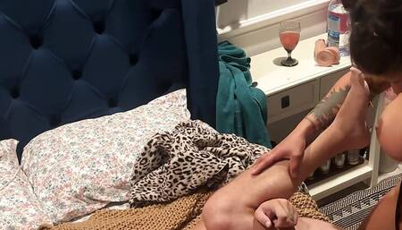 Amateur Latina milf stretching and pegging subs gaping hole