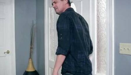 Anal Quickie With Eighteen Janice! Scene With Janice Griffith, Keiran Lee - Brazzers Official