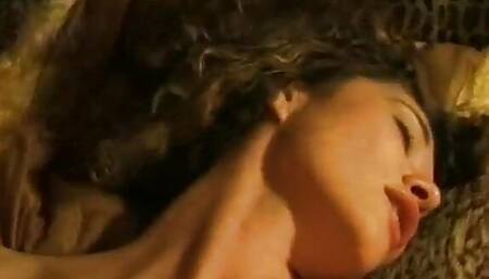 I find the door open and I film Lenka, as much brunette as she is slutty, while she lets her boyfriend masturbate her