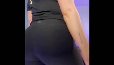 tiabellaxxx ass bounce