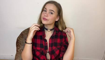 Amateur 18yo schoolgirl gagging on toy