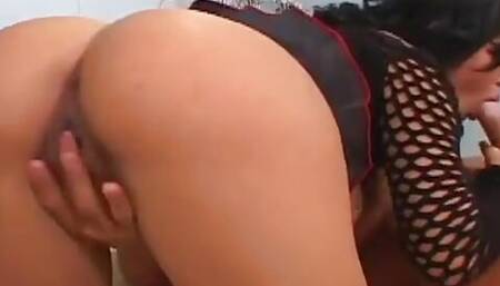 Anell Has A Very Big Ass feat. Anell,Tommy Gunn - Perv Milfs n Teens