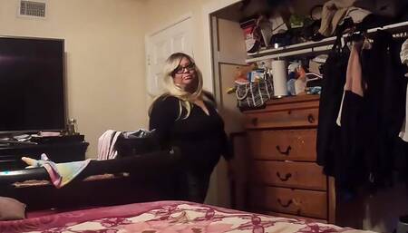 Wife Cheats On Husband On There Bed While At Work And Squirts
