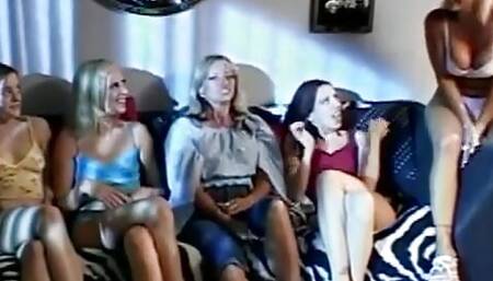 Pussy Playhouse 4 - Chennin Blanc Feat. Tabitha Blue,karianna, Juliana Kincaid