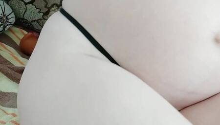 Red apple inside a pregnant pussy