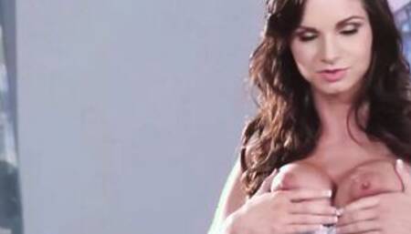 Una Cogida a las Grandes Tetas de Ashley Video With Keiran Lee, Ashley Sinclair - Brazzers Official