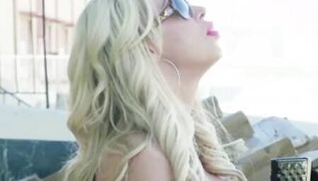 Disciplina en la Brigada Anti-Vicio Film With Nikki Benz, Summer Brielle - Brazzers Official