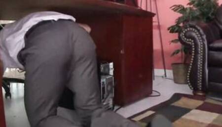 Por Debajo de la Mesa Scene With Johnny Sins, Lela Performer - Brazzers Official