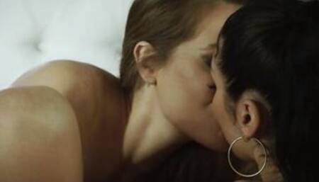 Katie Kush Licks Dark Haired Lesbian 'Queenie Sateen' Shaved Pussy