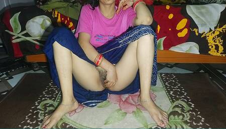 To increase her salary, the maid footjob sex of her master.