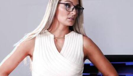 Tough boss Mandy Rhea needs a kinky Hot banged! from her assistant