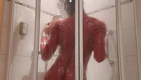 Lexie takes a shower