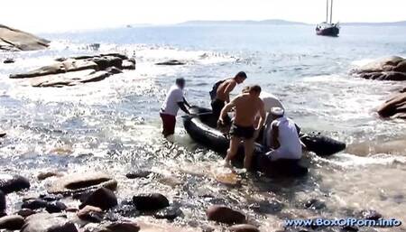 Alluring Lea Lazur and Lea at double penetration movie