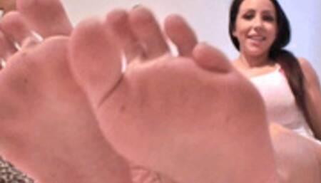 Girlfriend experience foot tease - Lady Nina Leigh - MOV SD