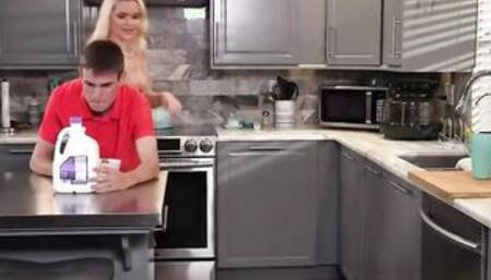 "I've been showing off you ALL week " Slimthick Vic tells Stepson - S18:E6