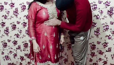 Sadia Bhabhi Sex with Tailor for free suit stitching