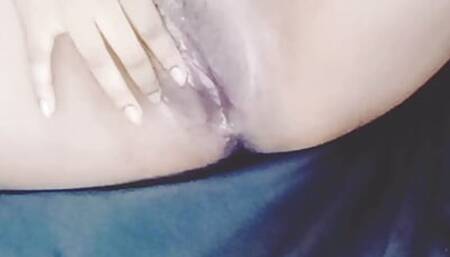 Mastrubasi with finger