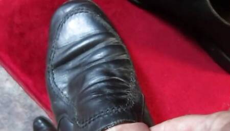 Daddys shoes fuck nicely and com inside shoe