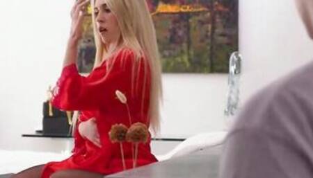 Blonde mom Sarah Taylor fulfills college cock fantasy from son's friend