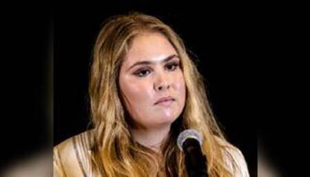 prinses amalia van oranje neukt er op los