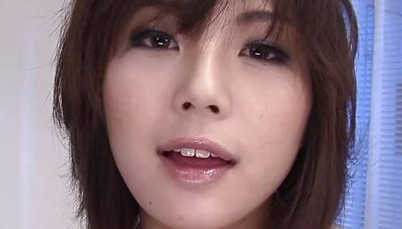 Little Asian doll is the star of a blowbang